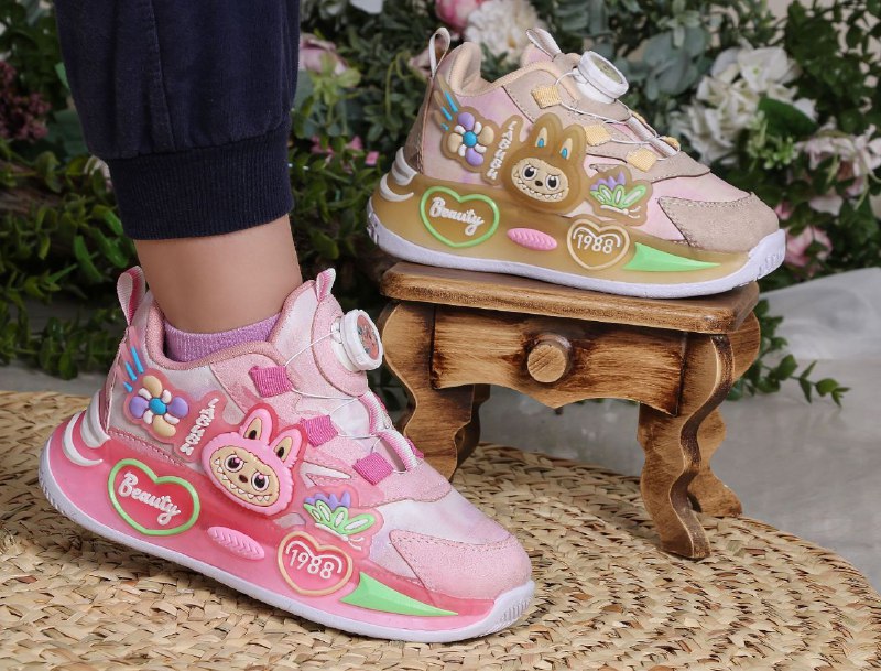 مدل های جدید کفش با طرح کارتونی